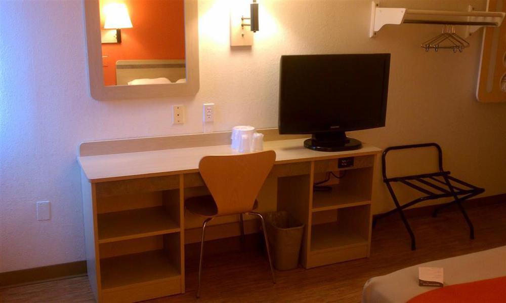 Motel 6-Council Bluffs, Ia - Omaha East Room photo